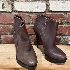 BCBG MAX AZRIA RUNWAY brown Leather Booties New